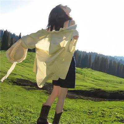 弱比少男闯女校